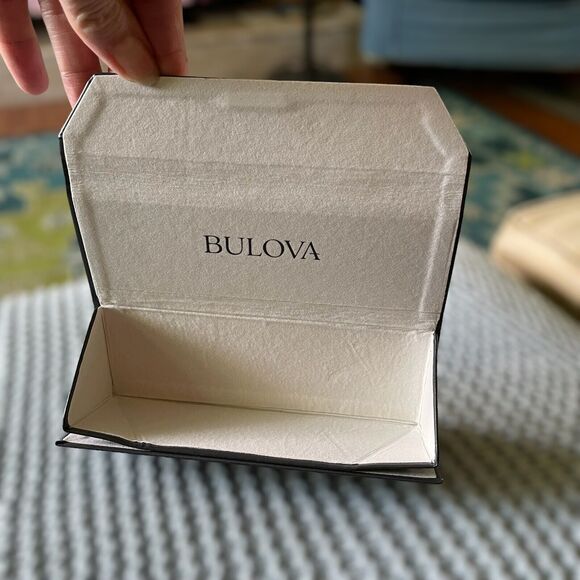 Bulova Triangular Glasses Eyeglass SunGlasses Folds Flat Leather Hard Case Gray - Picture 2 of 5